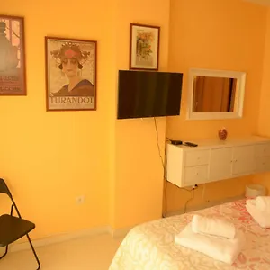https://habitacion-centro-historico-malaga.1costadelsol.com